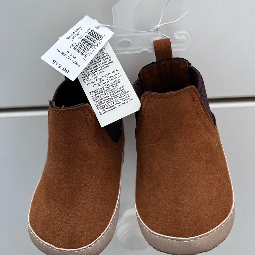 NWT Old navy 0-3m brown slip on shoes booties.